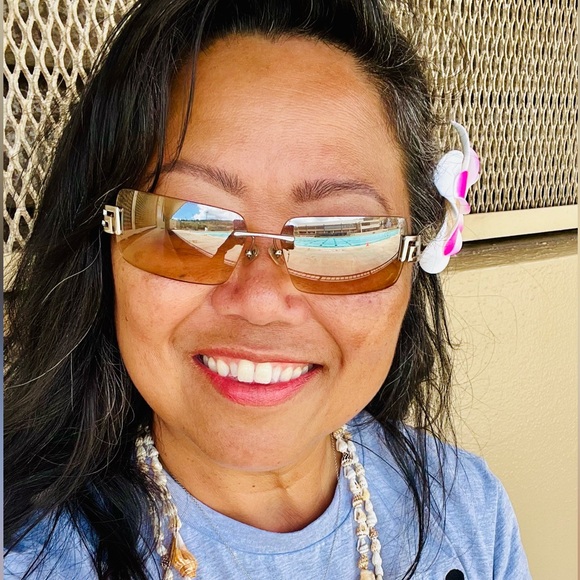 Meet your Posher, Maria - Picture 2 of 2